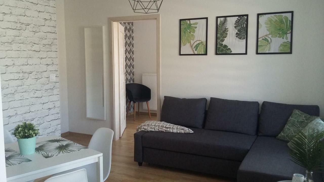 Ferienwohnung Kamienica Uniejów Exterior foto